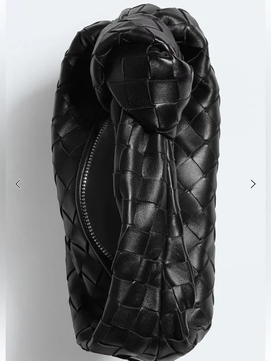 EUC Bottega Veneta mini Jodie bag-black intrecciato leather. woven knotted purse - Picture 3 of 5